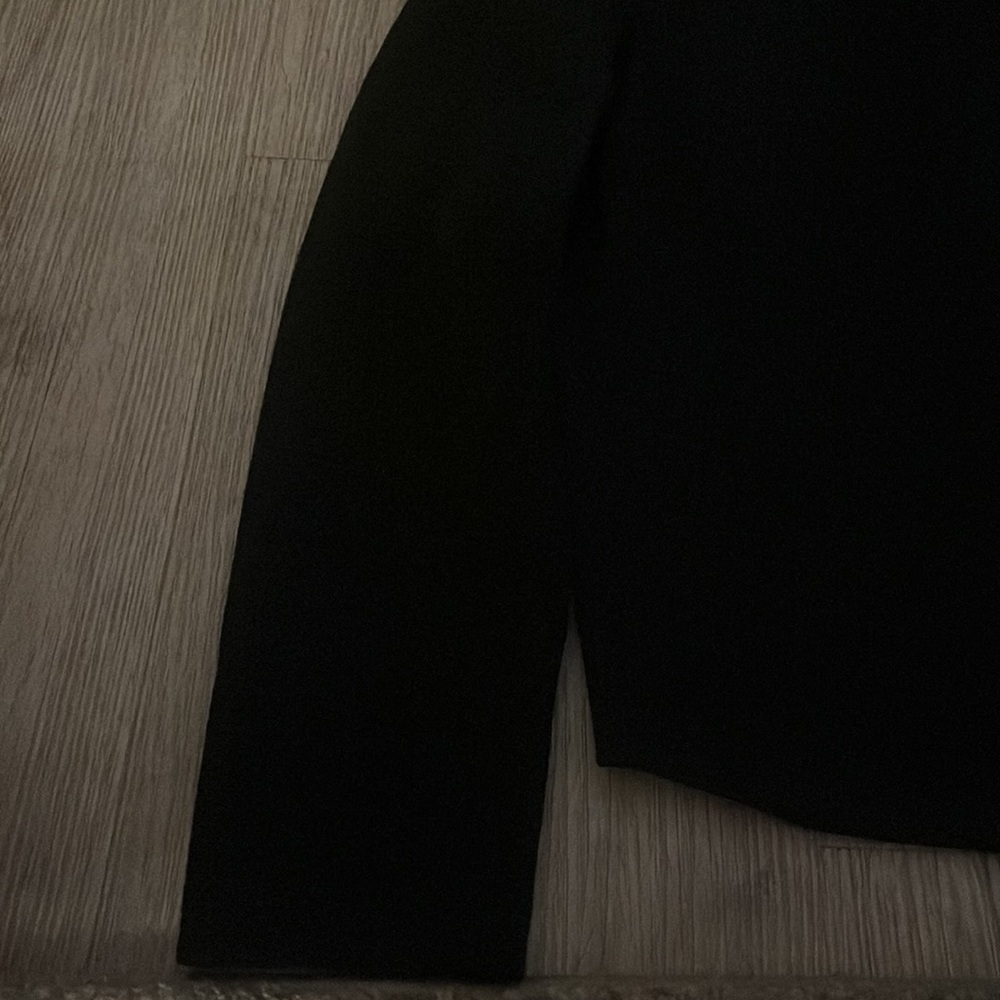 Beautiful Like new St. John zip up jacket - Picture 3 of 10